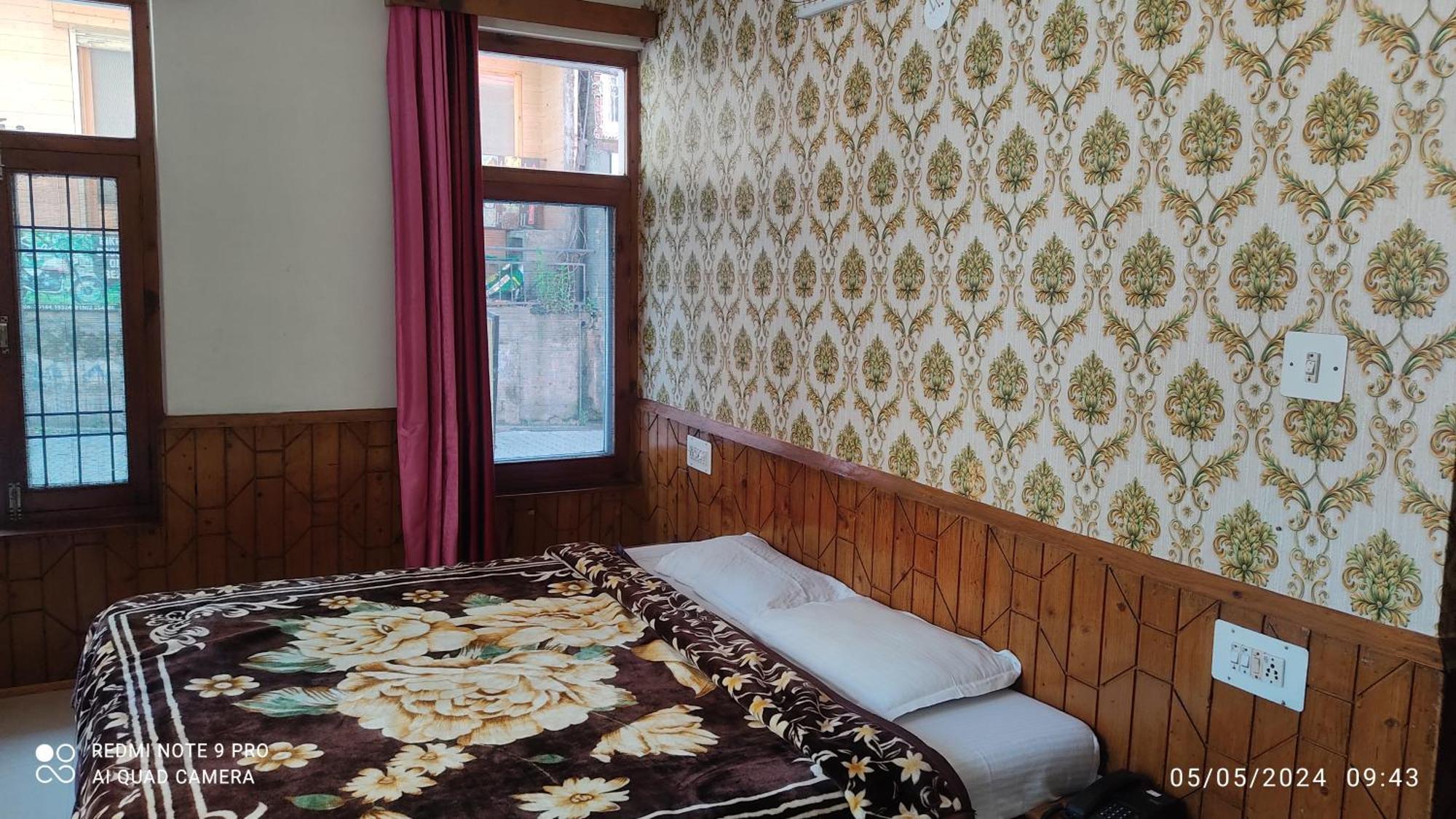 Unique Hotel Manali (Himachal Pradesh)