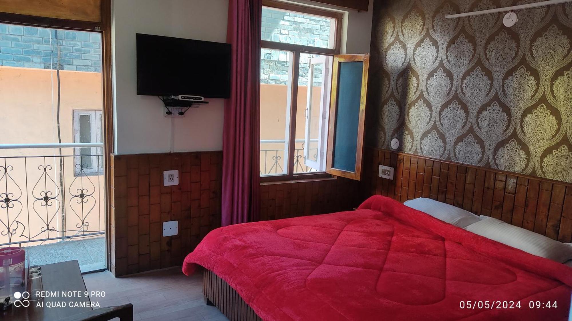 Hotel Unique *